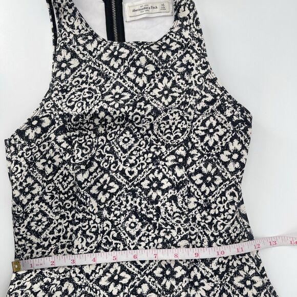 Abercrombie Fitch Womens Dress Size XSmall Gray Floral Racerback Skater Mini - Picture 8 of 9